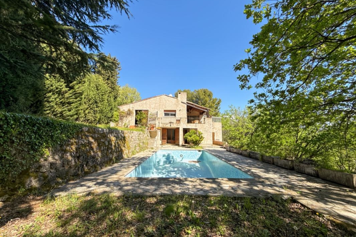Maison de luxe à vendre à Châteauneuf-Grasse, 945 000 €, Photo 2