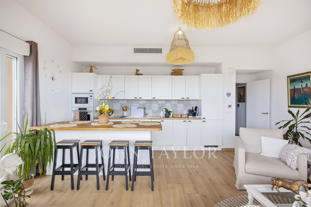 Luxury Apartment for sale in Villeneuve-Loubet, 514 000 €, Photo 3