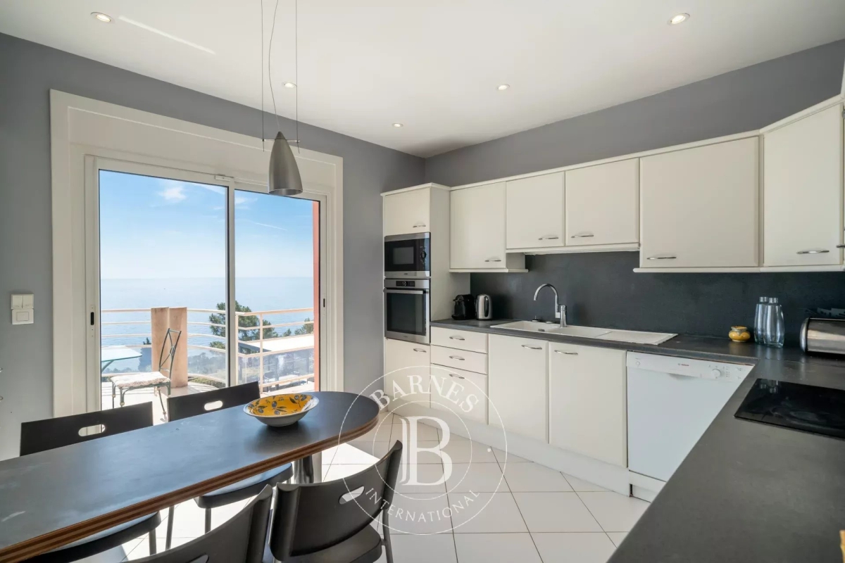 Luxury House for sale in Théoule-sur-Mer, 2 750 000 €, Photo 4