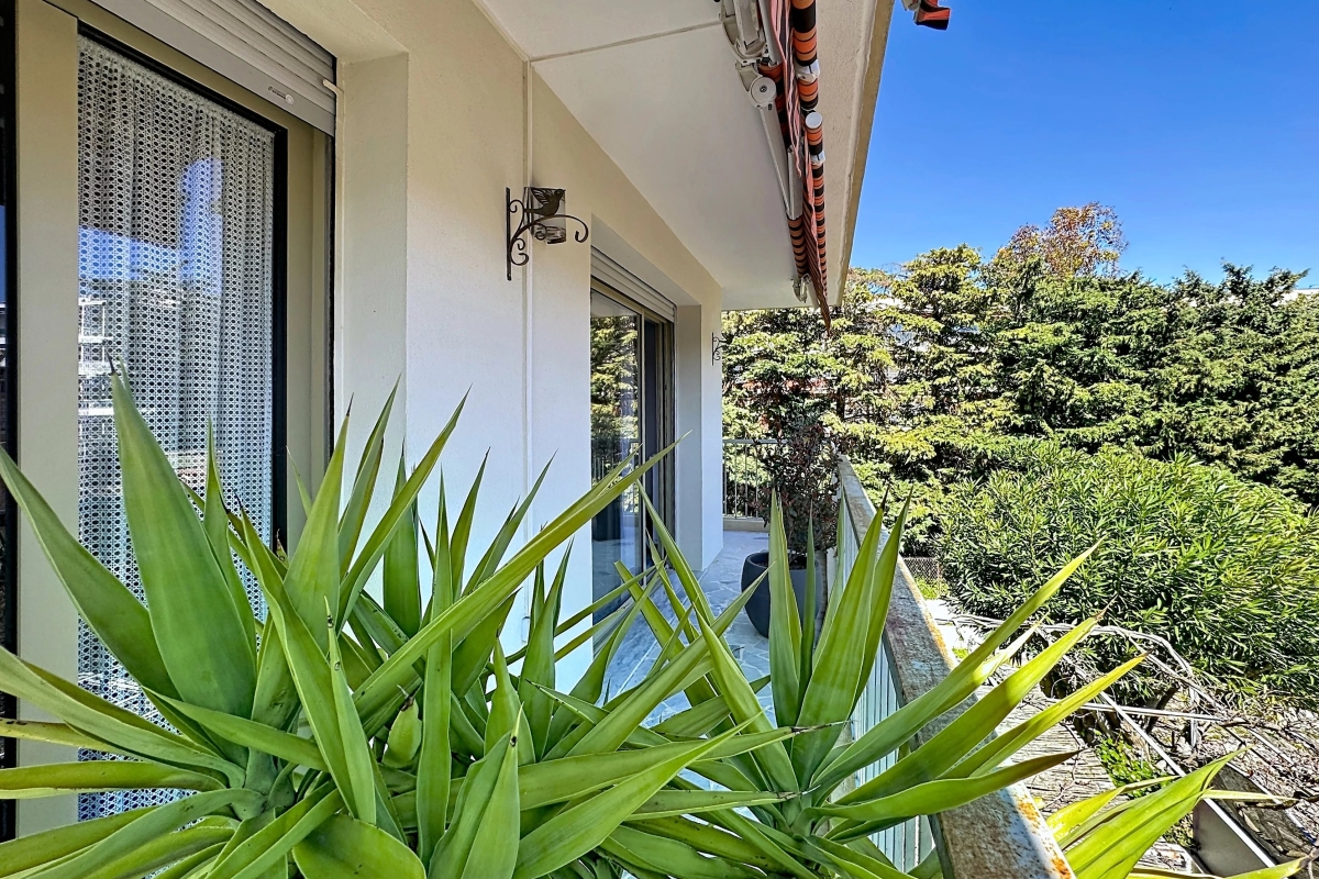 Luxury Apartment for sale in Antibes, 394 000 €, Photo 5