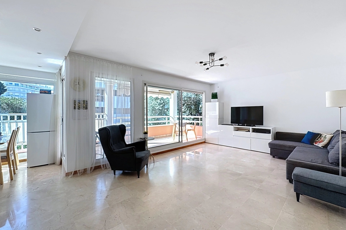 Luxury Apartment for sale in Antibes, 699 000 €, Photo 5