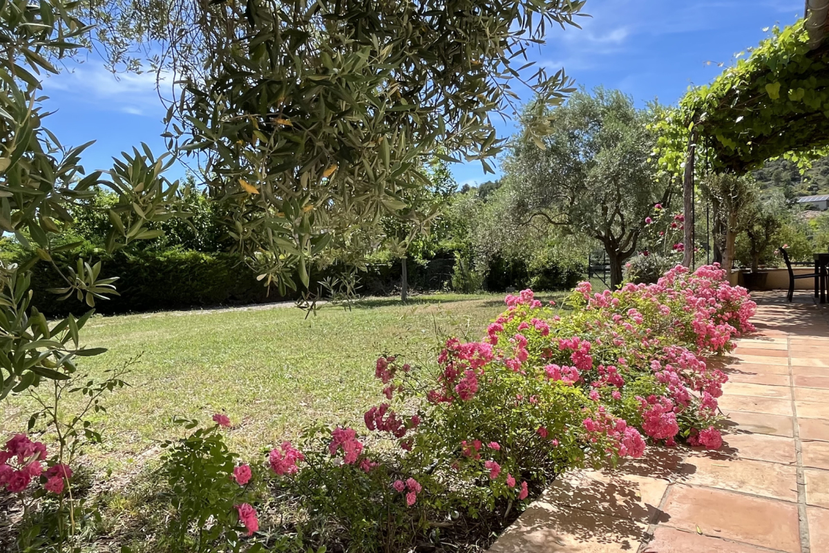 Luxury House for sale in Mormoiron, 780 000 €, Photo 4