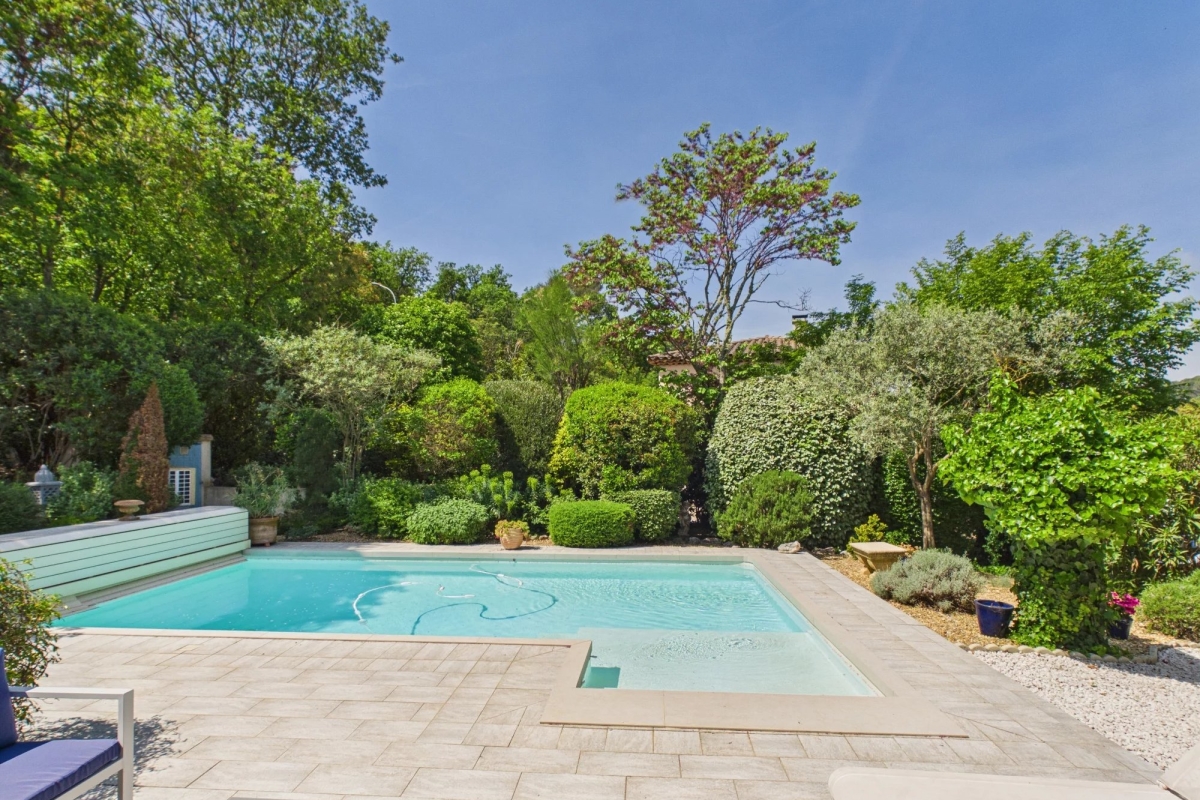 Maison de luxe à vendre à Aix-en-Provence, 1 200 000 €, Photo 2