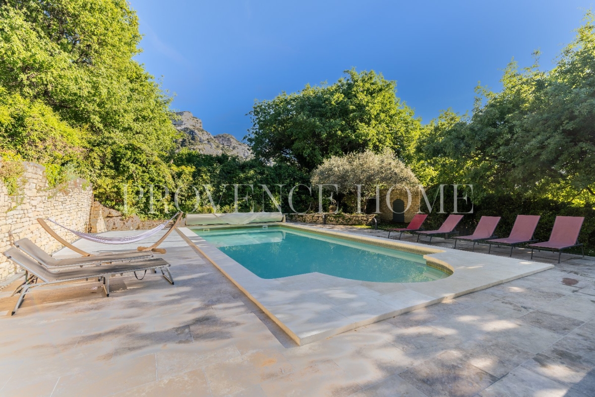 Maison de luxe à vendre à Robion, 1 350 000 €, Photo 2