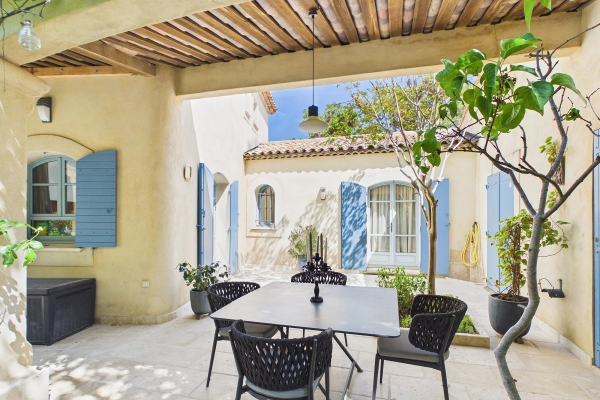 Maison de luxe à vendre à Aix-en-Provence, 1 200 000 €, Photo 3