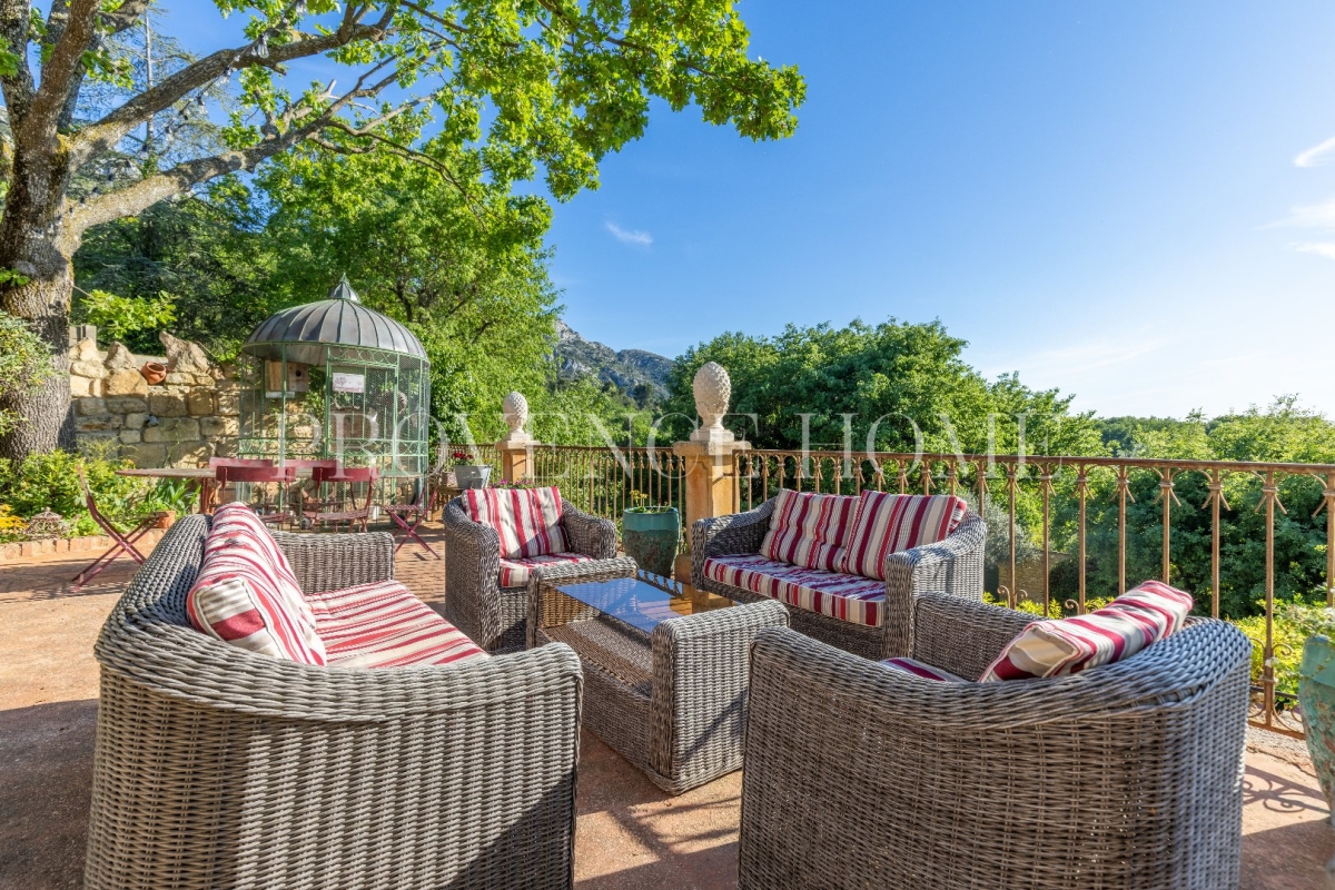 Maison de luxe à vendre à Robion, 1 350 000 €, Photo 4