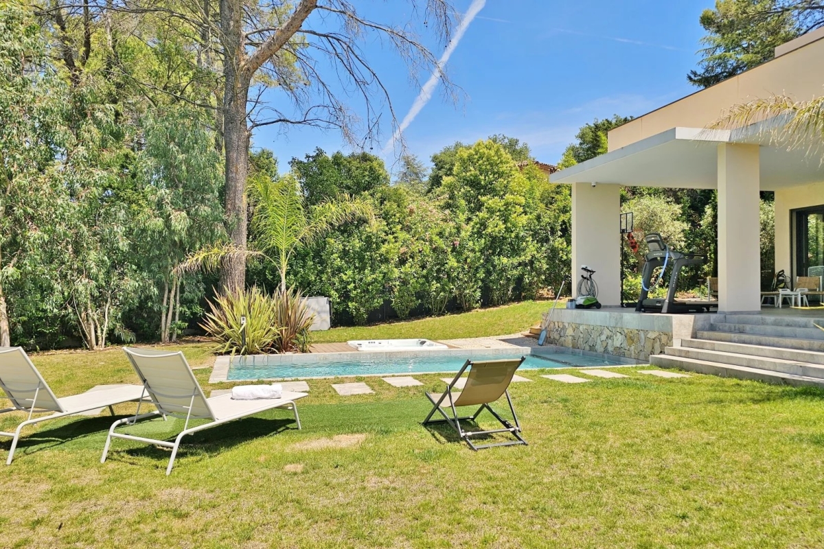 Luxury House for sale in Valbonne, 2 100 000 €, Photo 5