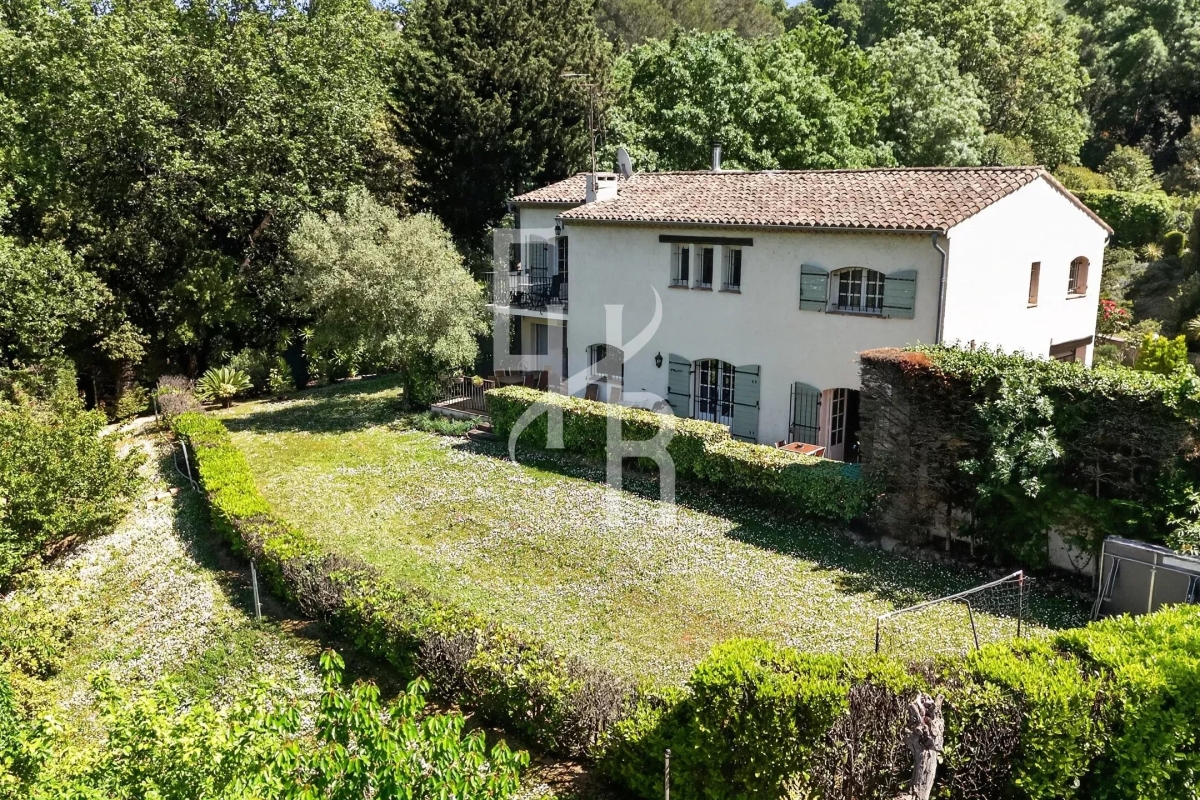 Luxury House for sale in Mougins, 1 375 000 €, Photo 1