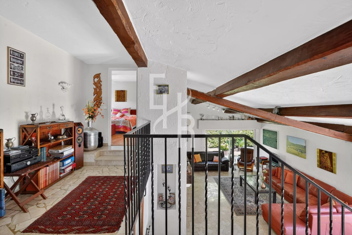 Luxury House for sale in Mougins, 1 375 000 €, Photo 7