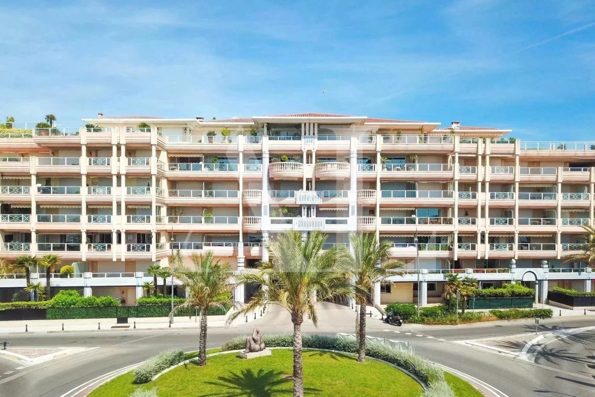 Appartement de luxe à vendre à Le Golfe Juan, 260 000 €, Photo 1