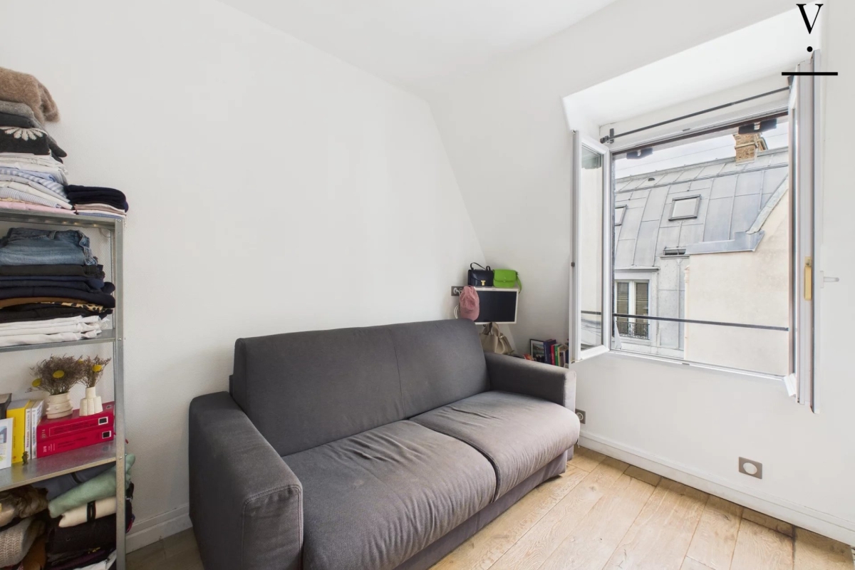 Luxury Apartment for sale in Paris 7Ème, 115 000 €, Photo 2
