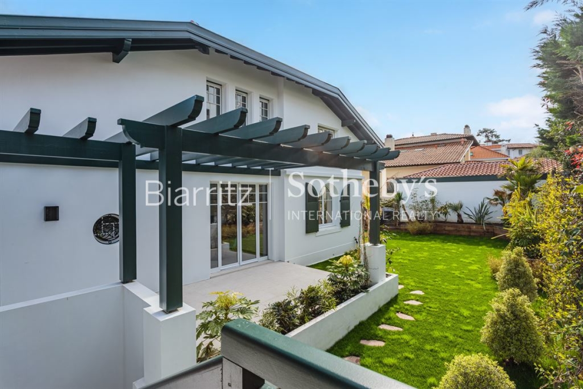 Luxury House for sale in Biarritz, 2 990 000 €, Photo 1