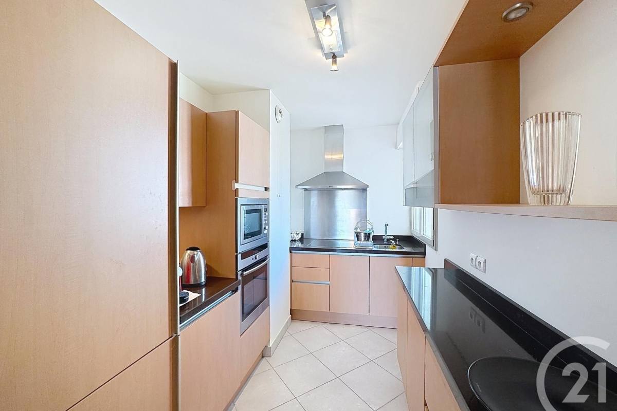 Luxury Apartment for sale in Cannes, 742 000 €, Photo 5