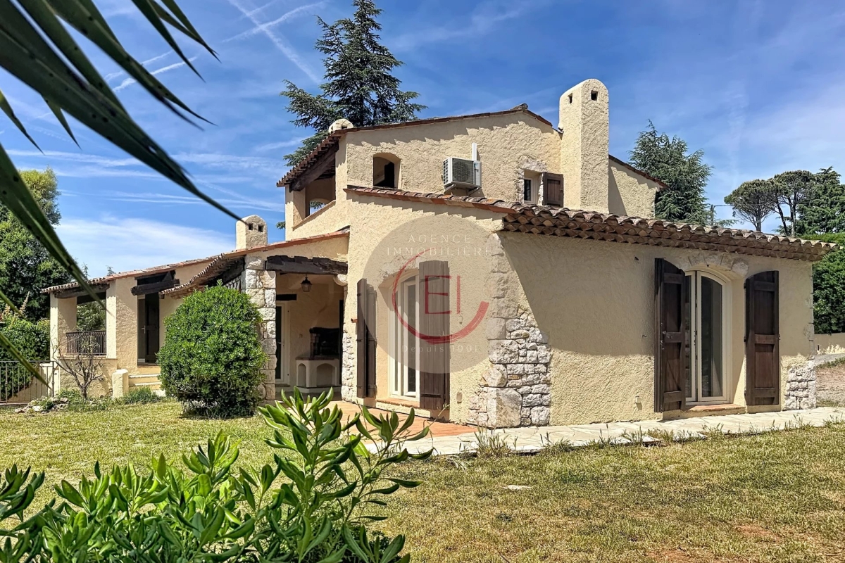 Maison de luxe à vendre à Les Adrets de l'Esterel, 649 000 €, Photo 1