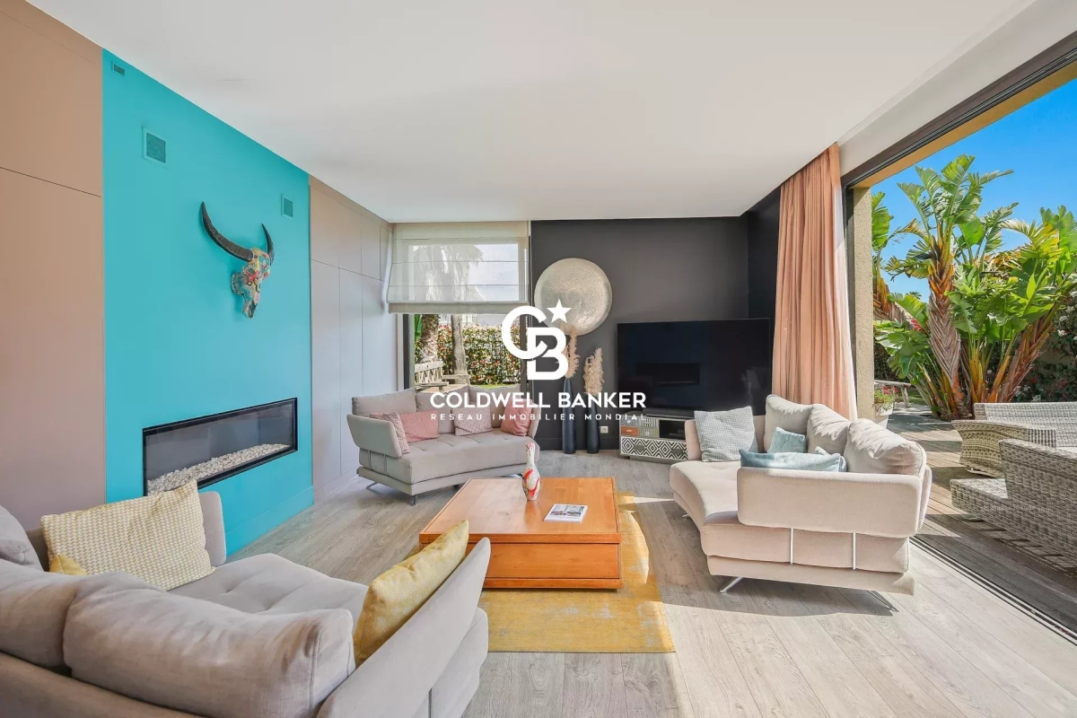Maison de luxe à vendre à Carqueiranne, 1 685 000 €, Photo 2