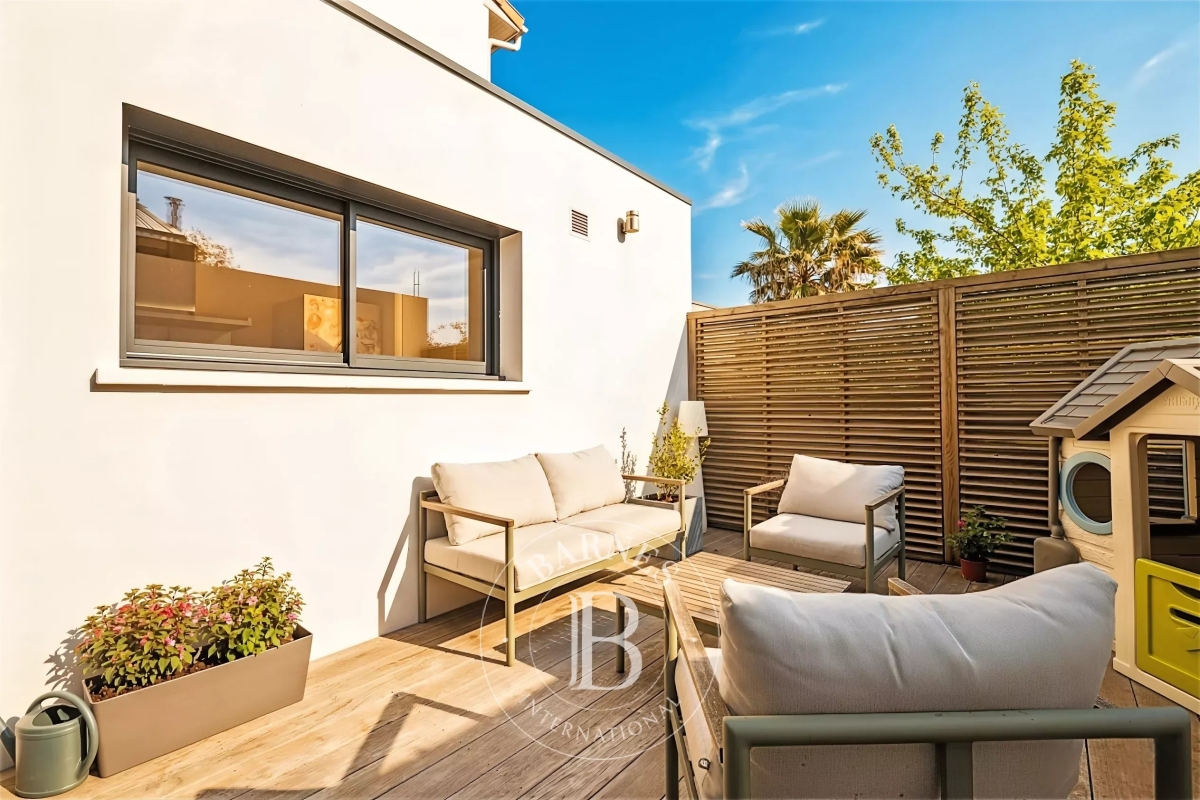 Maison de luxe à vendre à Bordeaux, 720 000 €, Photo 3
