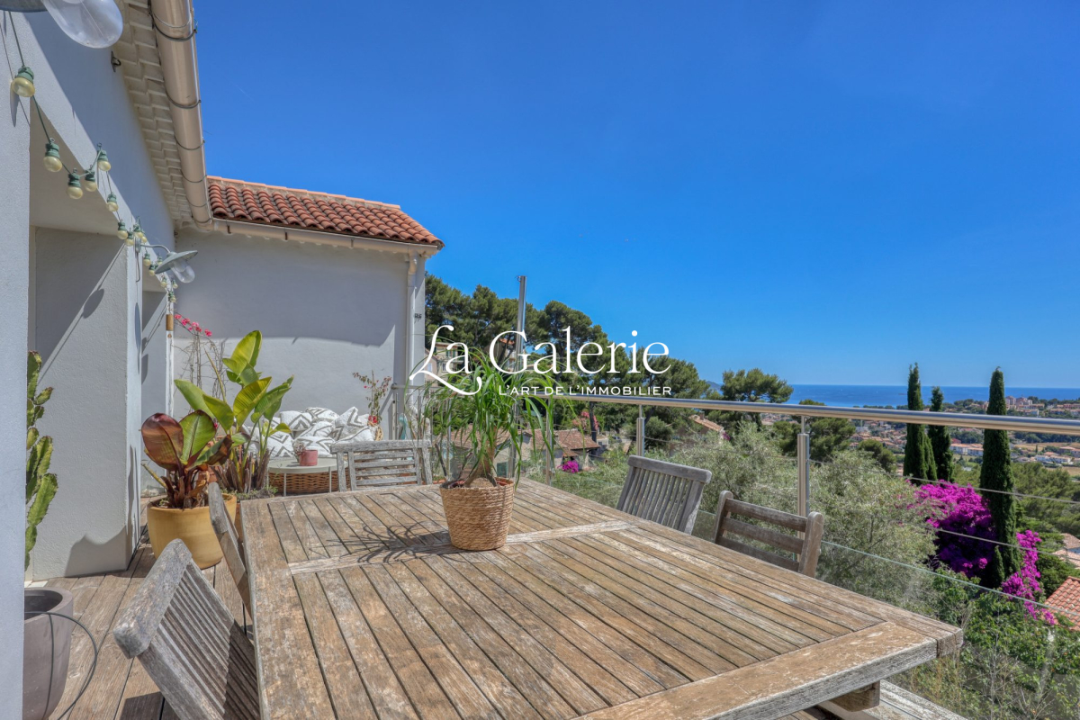 Appartement de luxe à vendre à Carqueiranne, 729 000 €, Photo 1