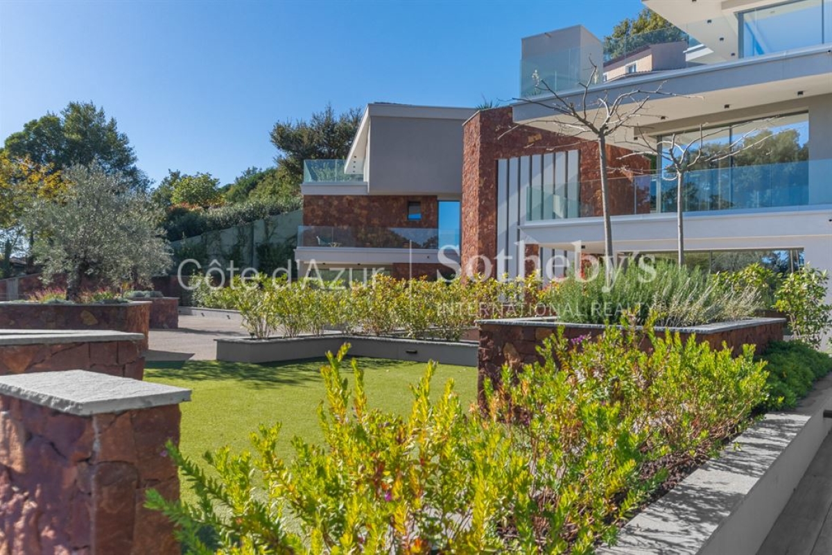 Appartement de luxe à vendre à Mandelieu-la-Napoule, 925 000 €, Photo 2