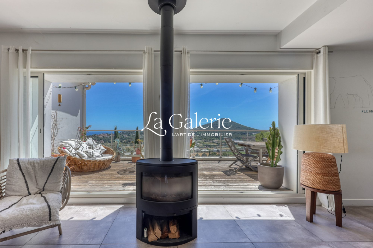 Appartement de luxe à vendre à Carqueiranne, 729 000 €, Photo 2