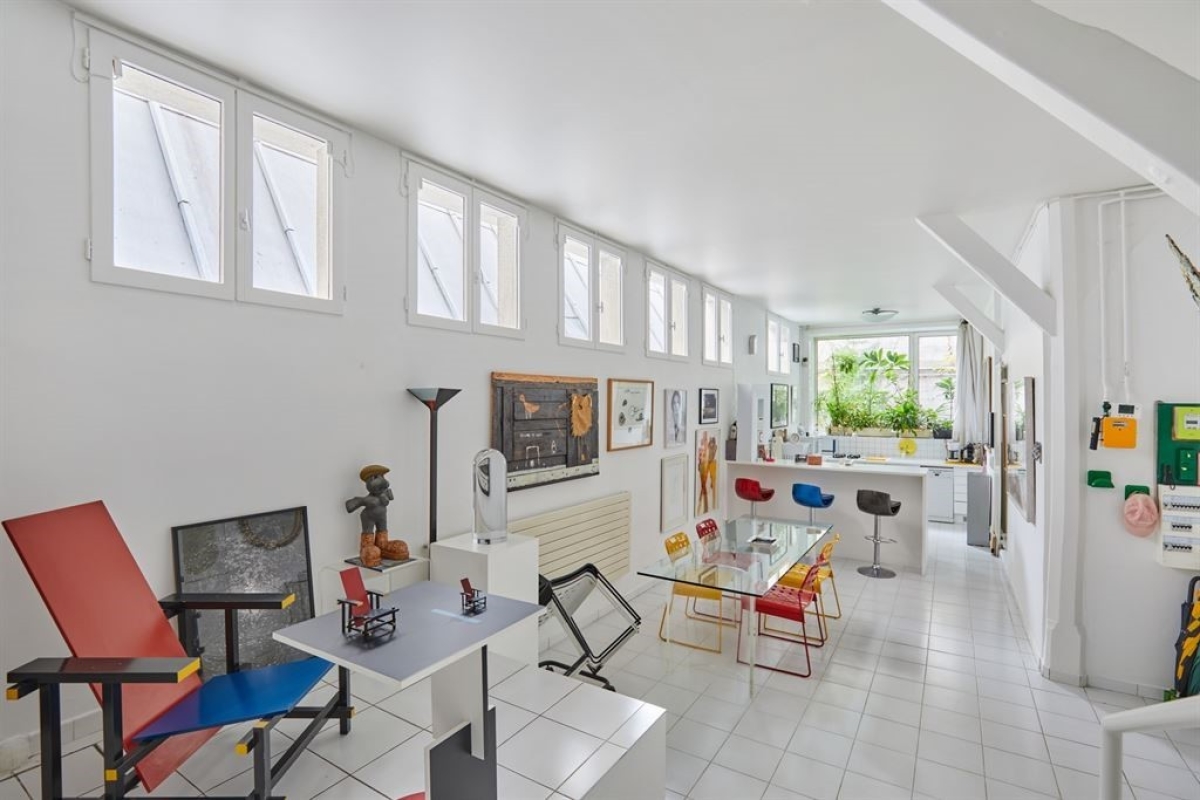Luxury Apartment for sale in Paris 18ème, 950 000 €, Photo 2