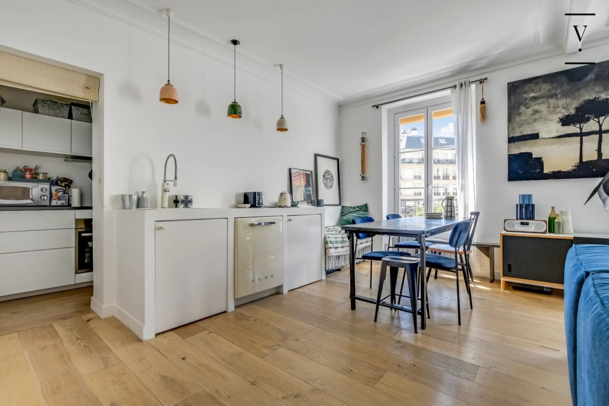 Luxury Apartment for sale in Paris 5Ème, 740 000 €, Photo 2