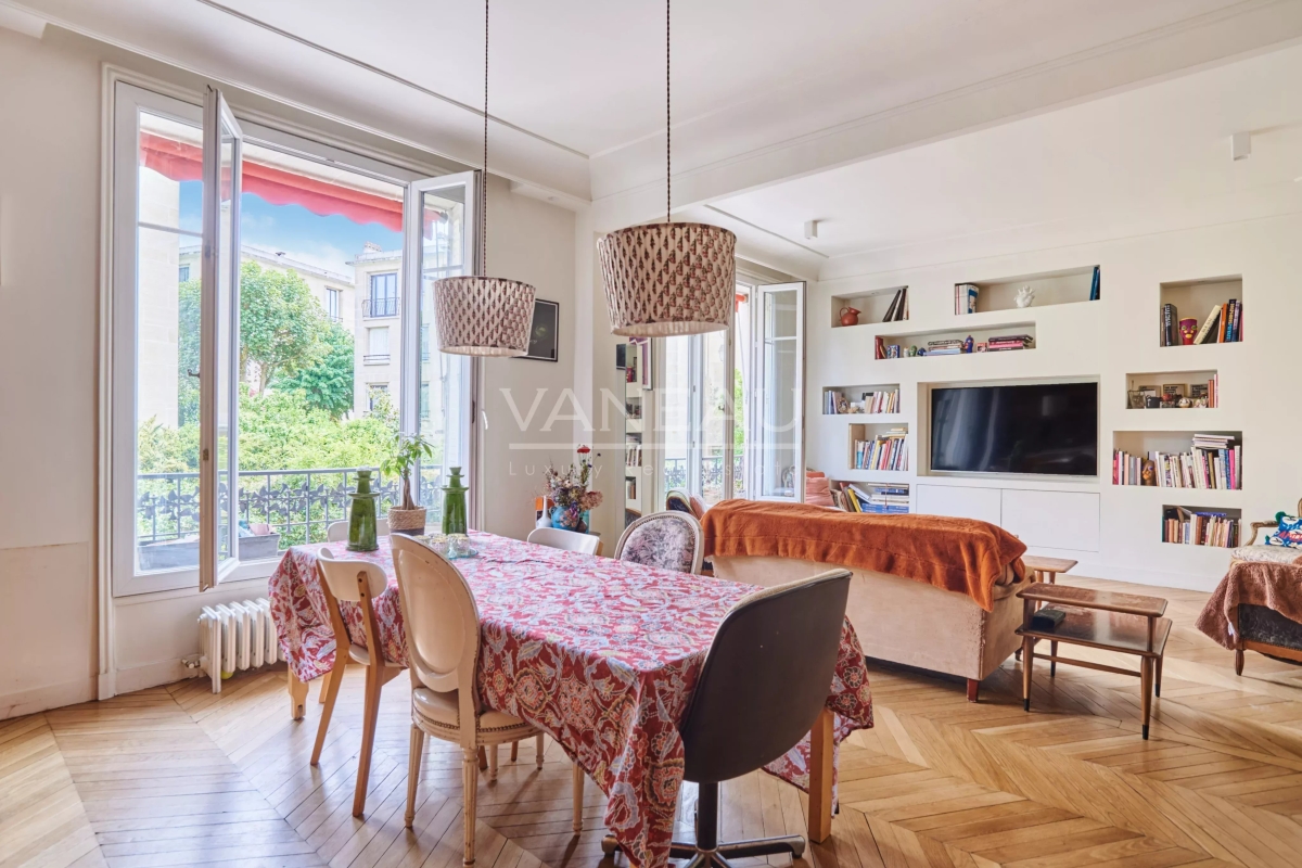 Luxury Apartment for sale in Neuilly-sur-Seine, 1 350 000 €, Photo 2