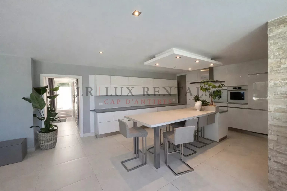 Maison de luxe à vendre à Villeneuve-Loubet, 1 695 000 €, Photo 3