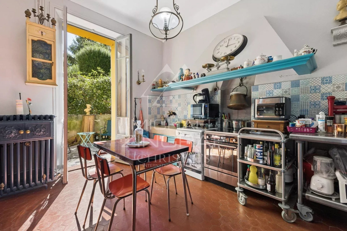 Luxury House for sale in Grasse, 980 000 €, Photo 3
