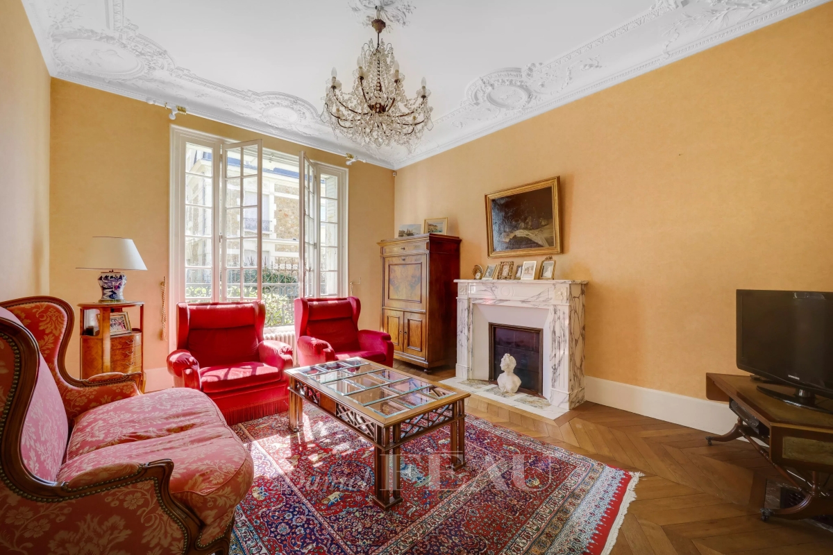 Maison de luxe à vendre à Versailles, 1 950 000 €, Photo 3