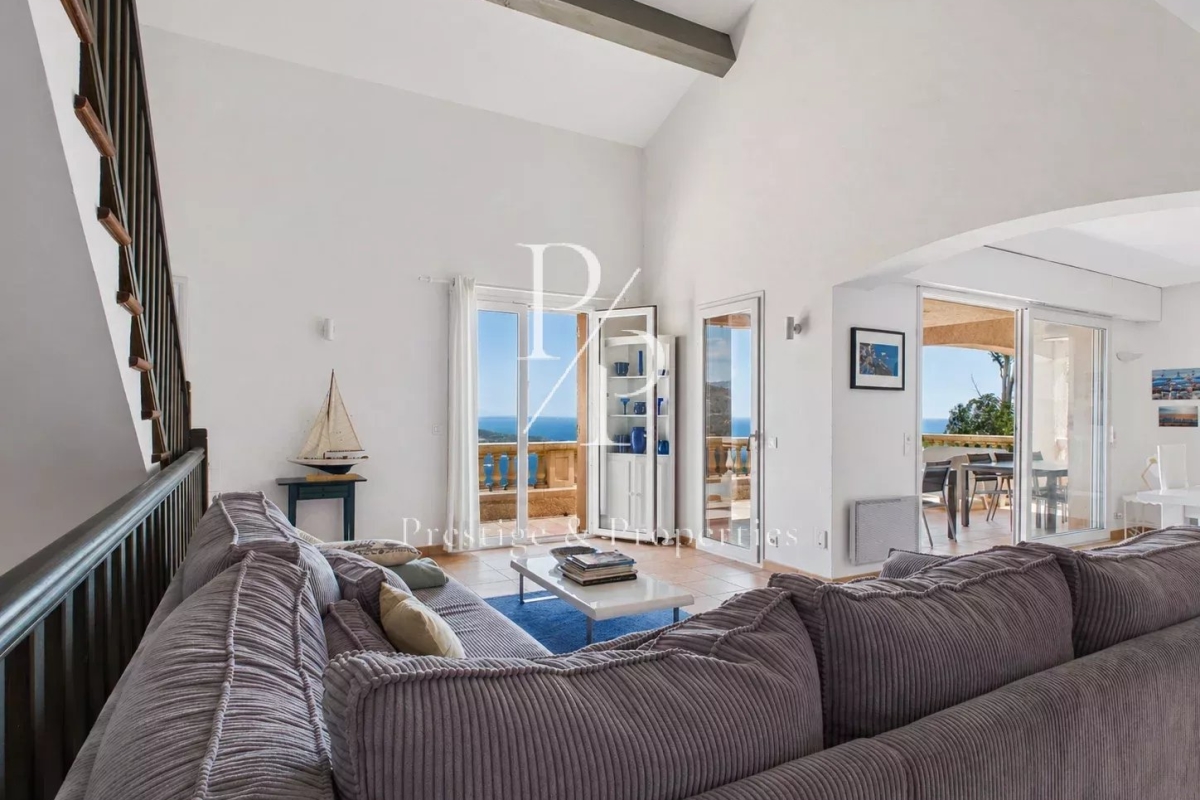 Maison de luxe à vendre à Saint-Raphaël, 1 650 000 €, Photo 4