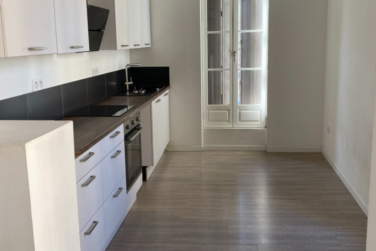 Luxury Apartment for sale in Carpentras, 172 000 €, Photo 4