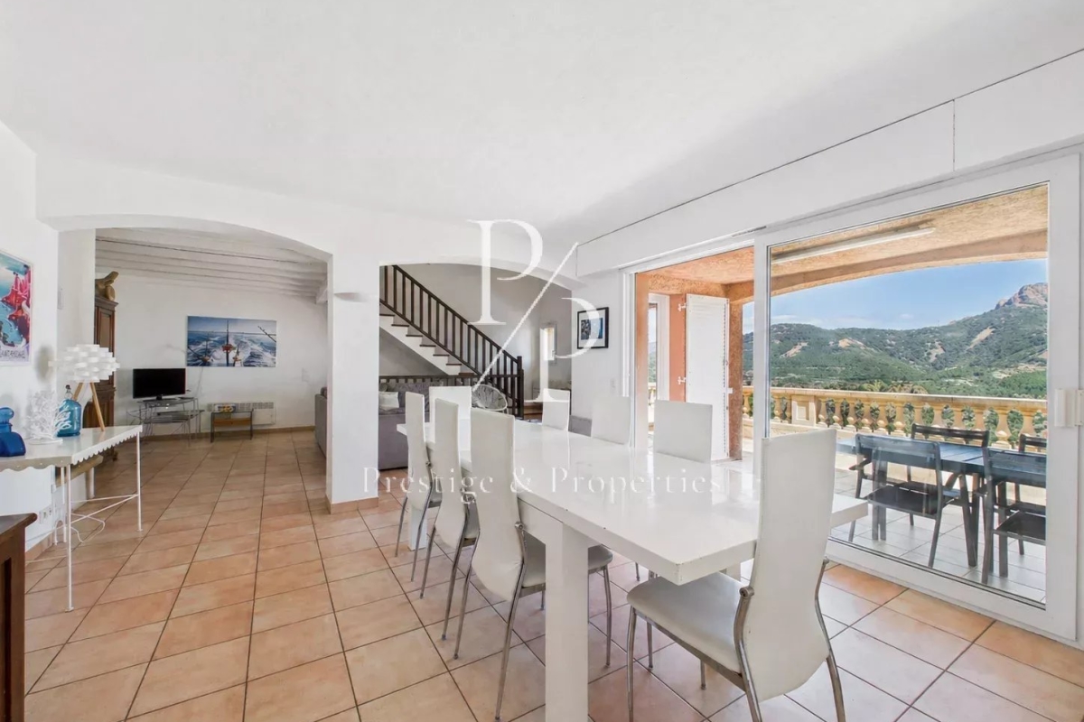 Maison de luxe à vendre à Saint-Raphaël, 1 650 000 €, Photo 6