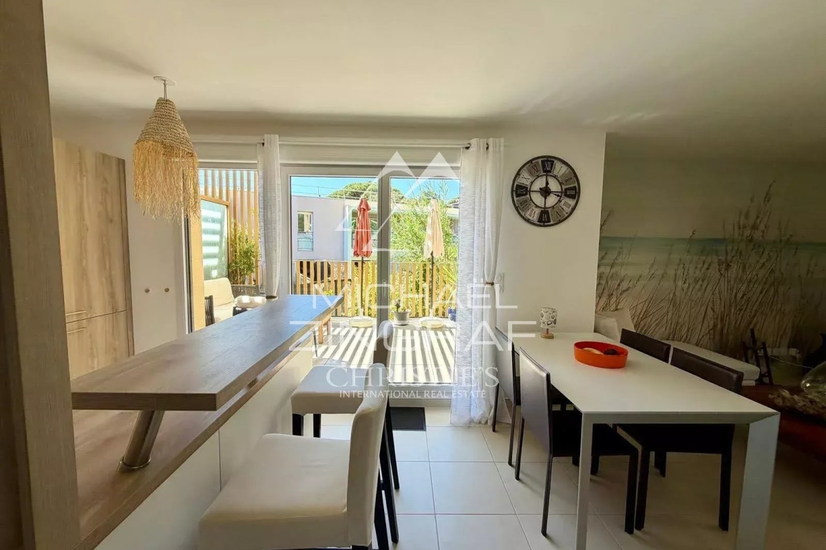 Luxury Apartment for sale in Cavalaire-sur-Mer, 450 000 €, Photo 7