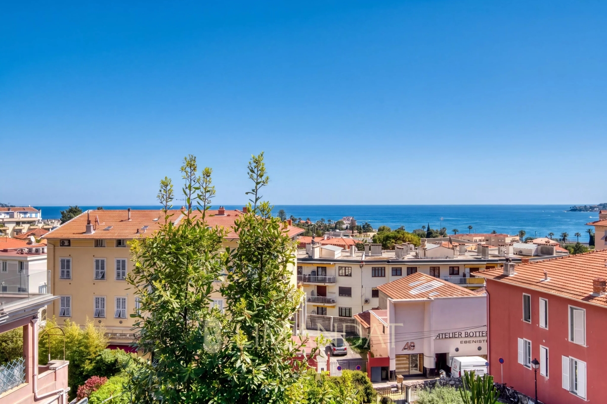 Luxury Apartment for sale in Beaulieu-sur-Mer, 385 000 €, Photo 1