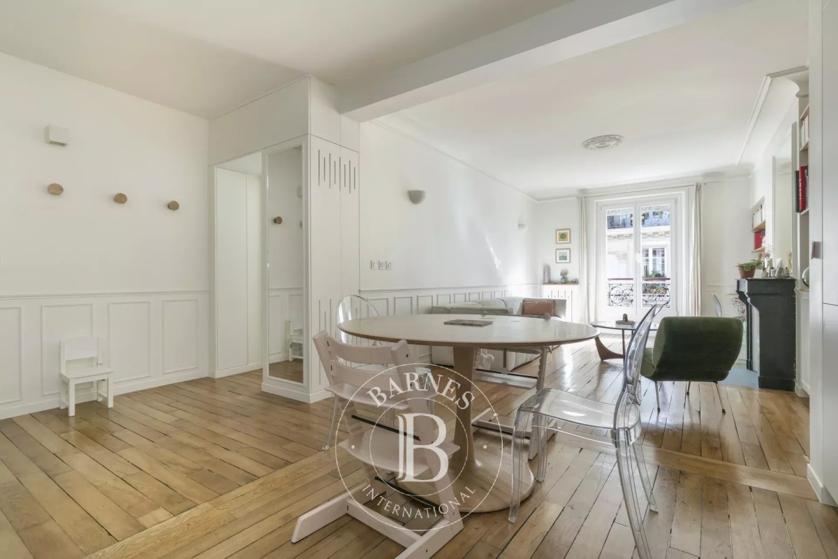 Luxury Apartment for sale in Paris 11Ème, 830 000 €, Photo 3