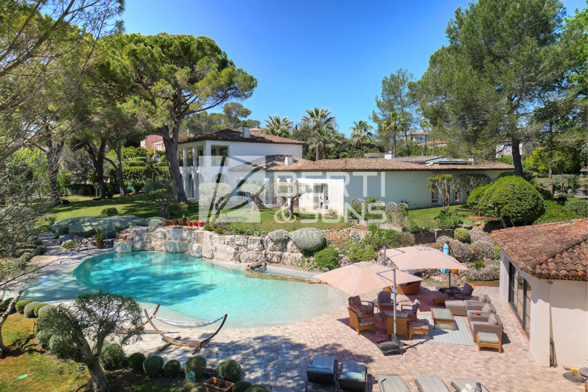 Maison de luxe à vendre à Mougins, 10 000 000 €, Photo 1
