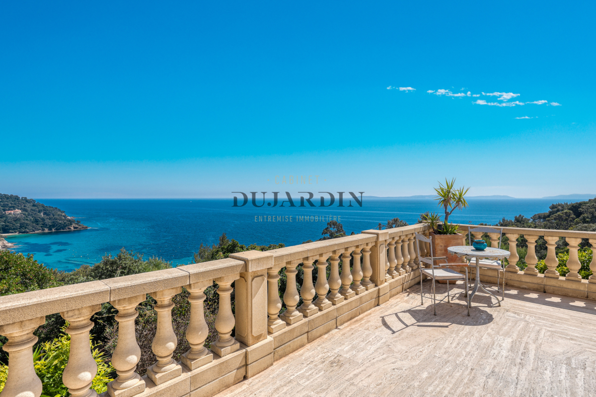 Maison de luxe à vendre à Rayol Canadel sur Mer, 2 520 000 €, Photo 3