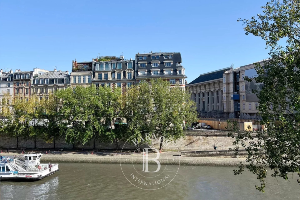 Luxury Apartment for sale in Paris 6ème, 649 000 €, Photo 1