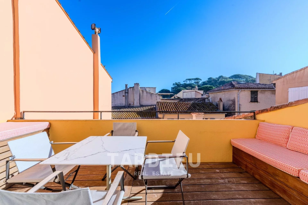 Luxury Apartment for sale in Saint-Tropez, 2 450 000 €, Photo 1