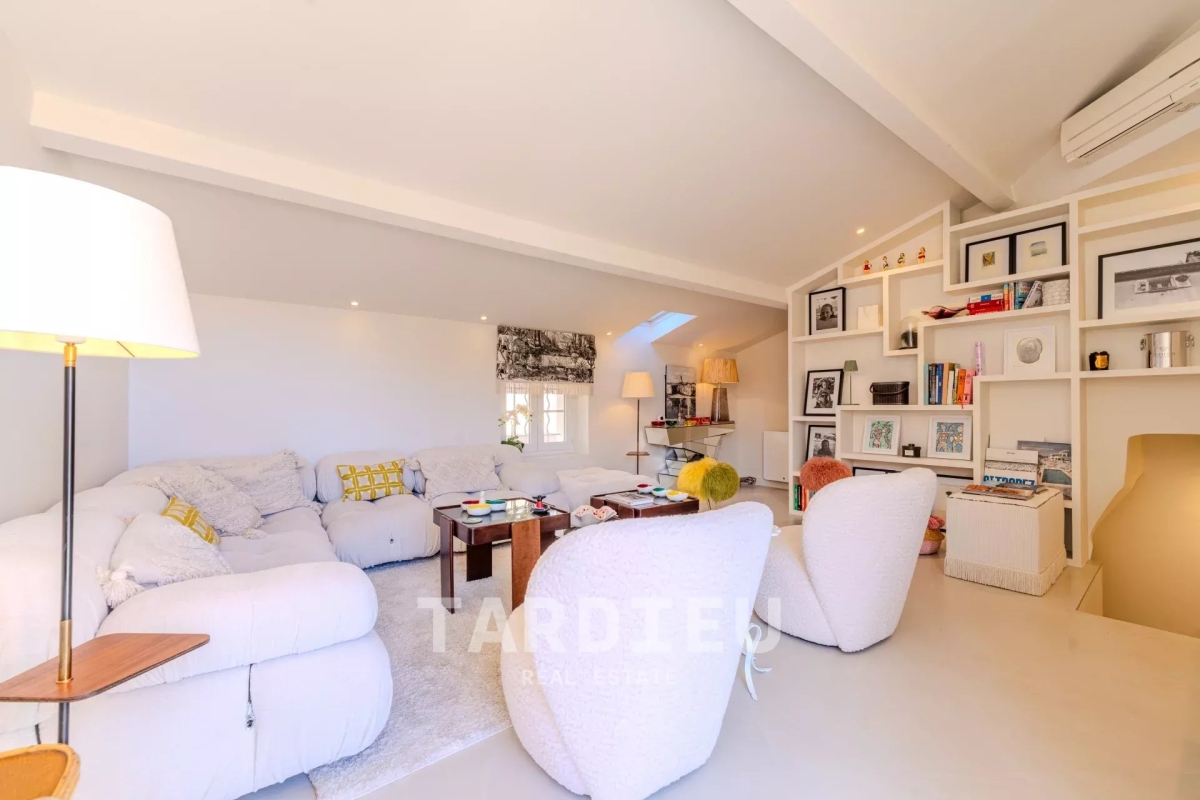 Luxury Apartment for sale in Saint-Tropez, 2 450 000 €, Photo 3