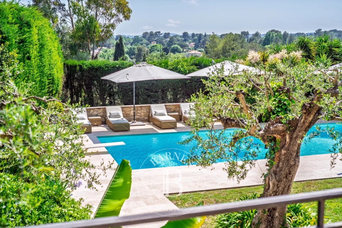 Maison de luxe à vendre à Roquefort-les-Pins, 2 190 000 €, Photo 7