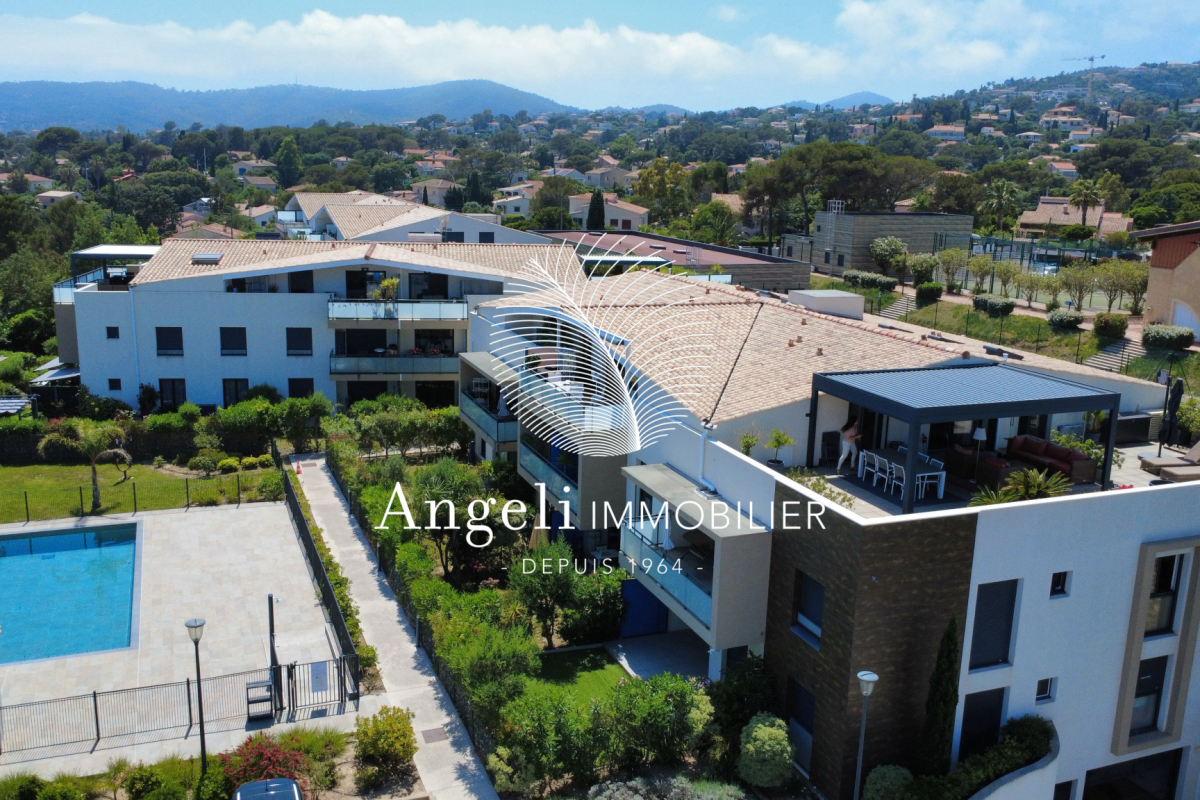 Appartement de luxe à vendre à Saint-Aygulf, 730 000 €, Photo 2