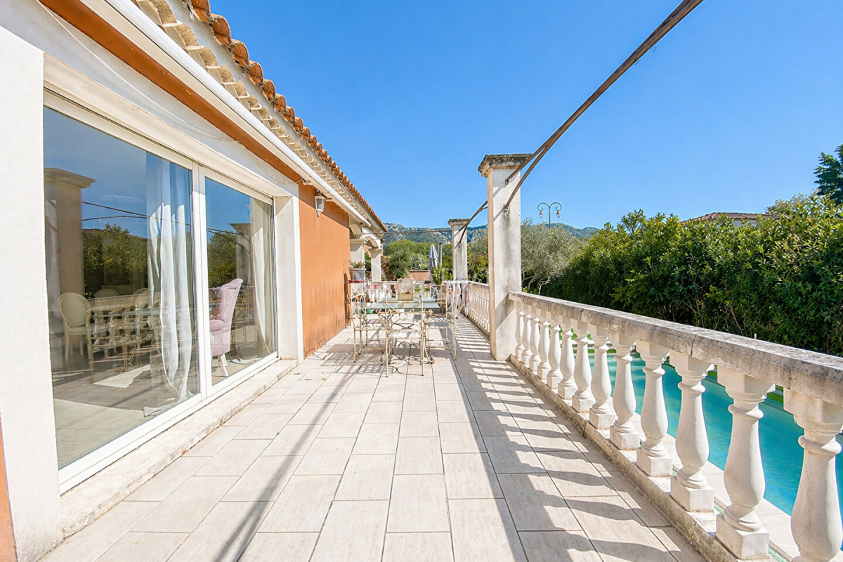 Maison de luxe à vendre à Taillades, 439 000 €, Photo 3