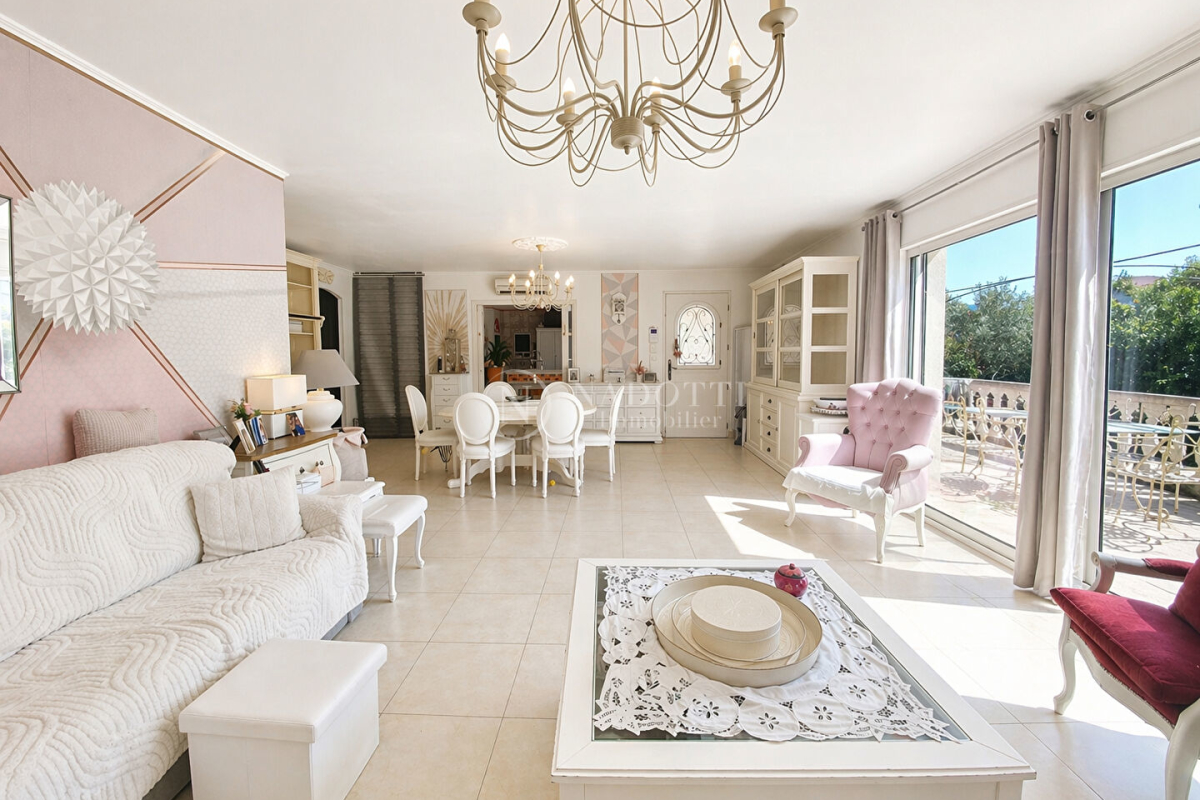 Maison de luxe à vendre à Taillades, 439 000 €, Photo 4