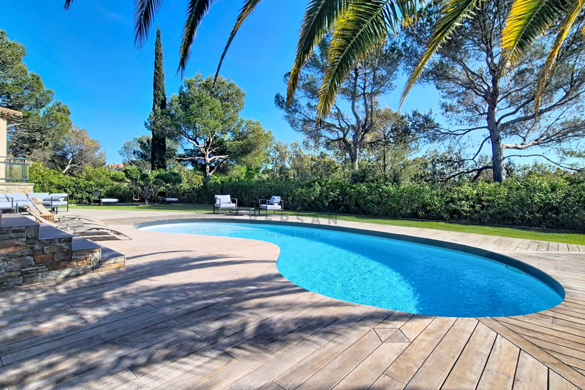 Maison de luxe à vendre à Saint-Raphaël, 975 000 €, Photo 5