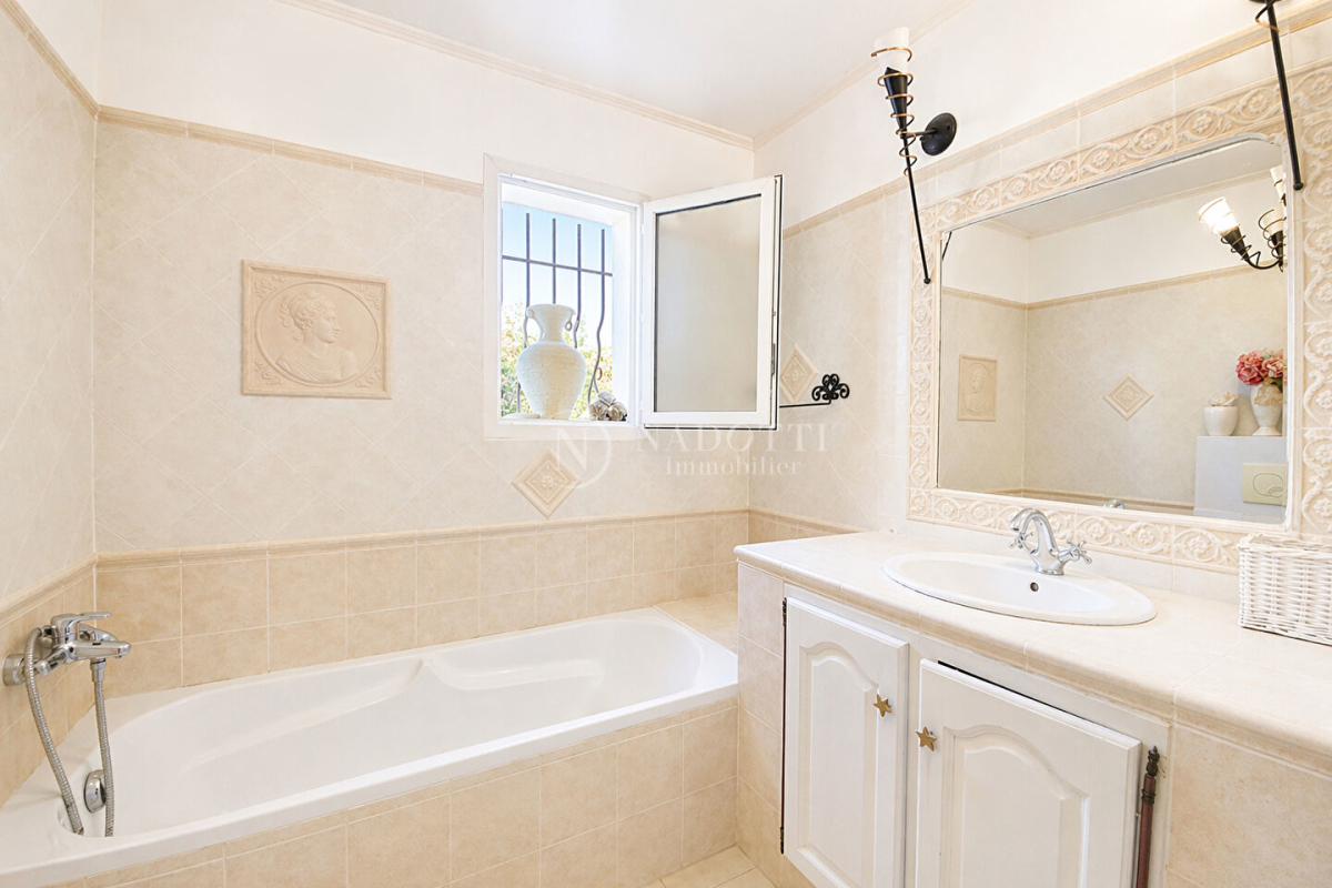 Maison de luxe à vendre à Taillades, 439 000 €, Photo 7