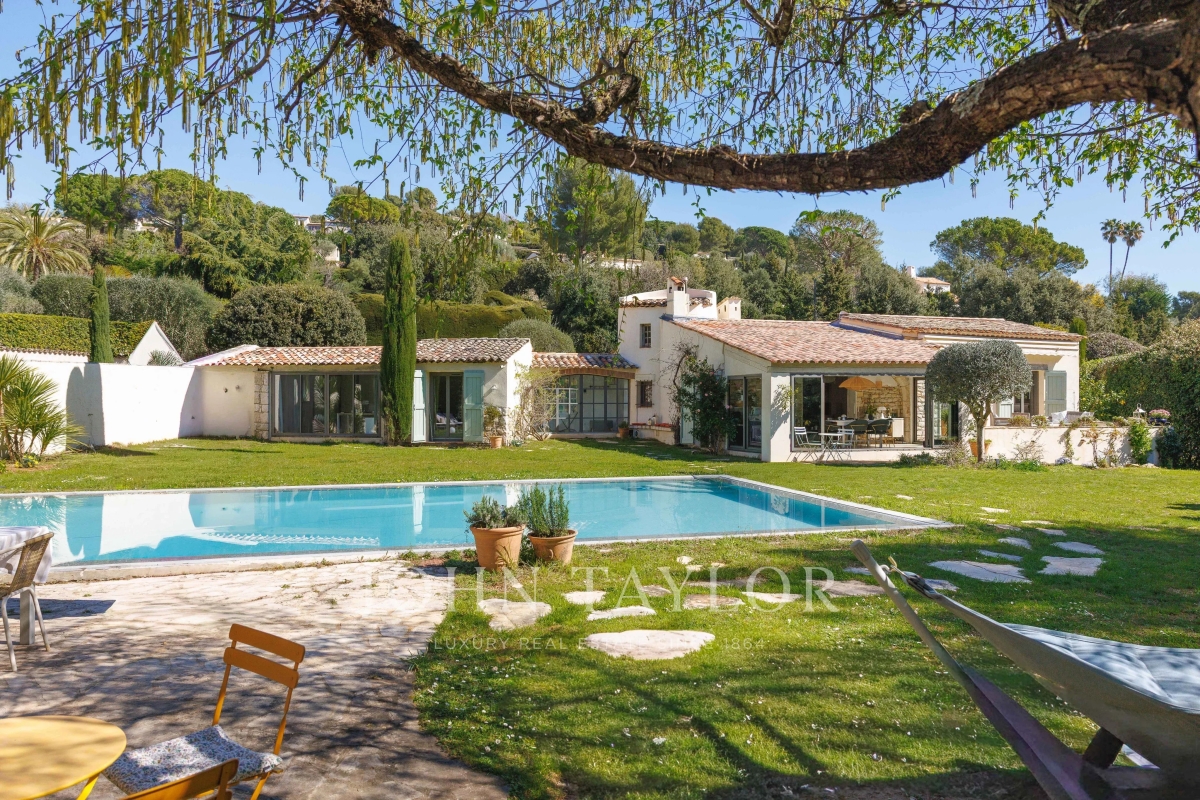 Maison de luxe à vendre à La Colle-sur-Loup, 2 500 000 €, Photo 1