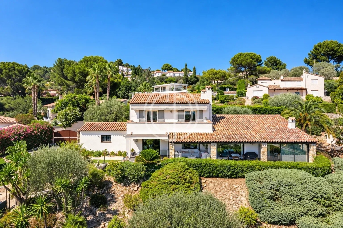 Luxury House for sale in Mougins, 1 590 000 €, Photo 1