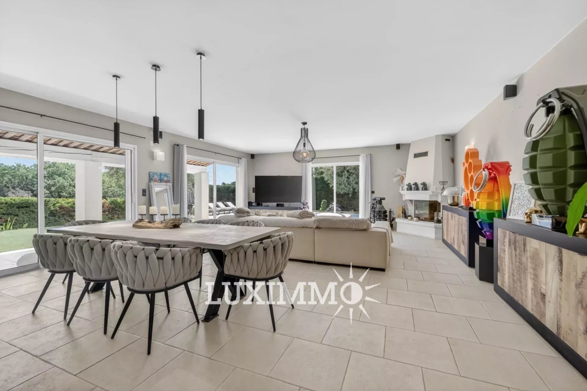 Maison de luxe à vendre à Mougins, 1 350 000 €, Photo 3