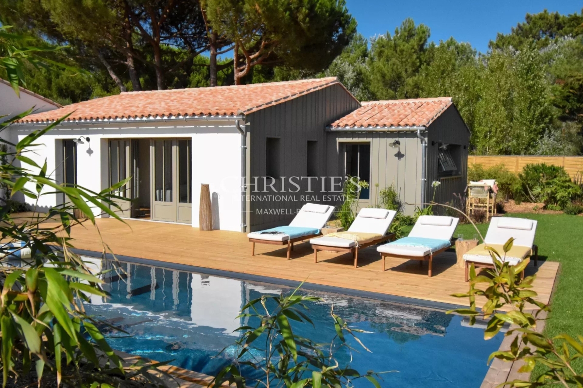 Luxury House for sale in Le Bois-Plage-en-Ré, 2 399 000 €, Photo 1